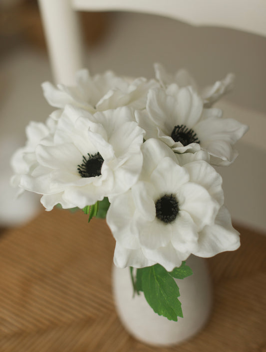 anemone bouquet